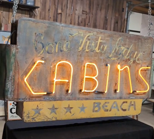 Bona Vista Lodge Cabins Beach Neon Bullnose DST Sign