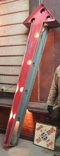 Flashing Arrow Inside Light Bulb SST Sign