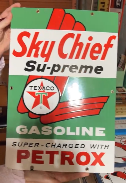 Texaco Sky Chief Su-preme Gasoline with Petrox SSP Pump Plate