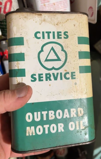 Cities Service Outboard Motor Oil 32 Ounce SST Can