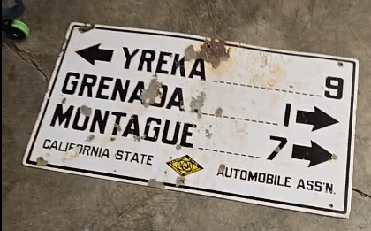 Yreka Grenada Montague California State Automobile Association SSP Directional Sign