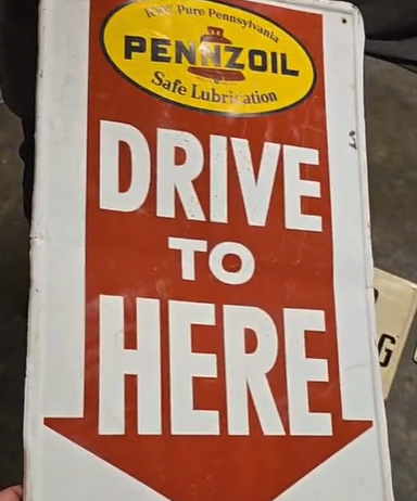 Pennzoil Safe Lubrication Drive to Here Arrow SST Sign