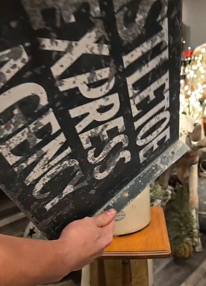 Mistletoe Express Agency DST Flange Sign