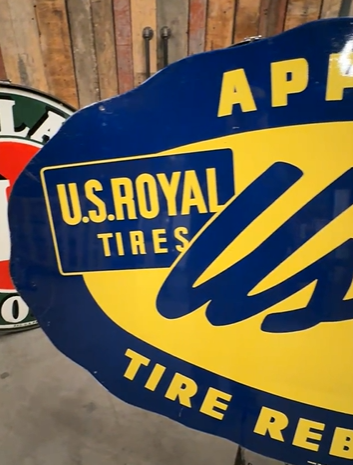 U.S. Royal Tires UsCap Approved Tuire Rebuilding SST Scalloped Edge Sign