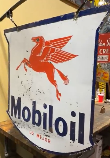 Mobiloil Pegasus Lo Mejor Argentinian 30 Inch DSP Shield Sign