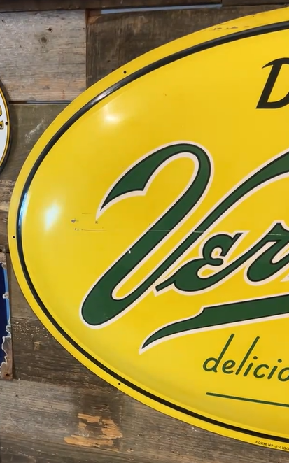 Vernors Deliciously Different SST Oval Button Sign
