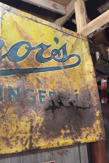 Vernor’s Vernors Ginger Ale SST Billboard Sign