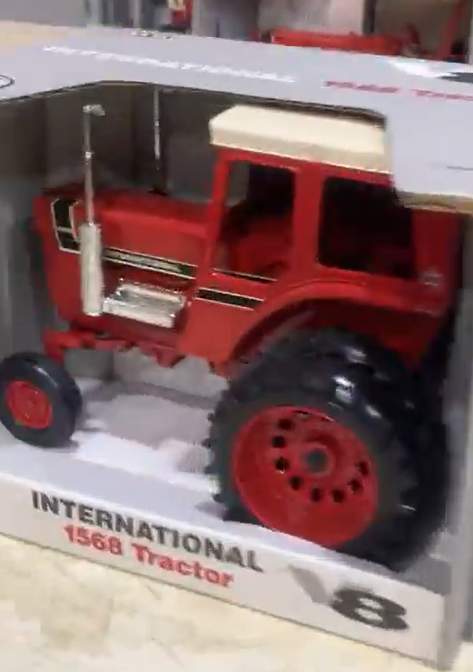 International 1568 Tractor 1/16th Scale Model by Ertl