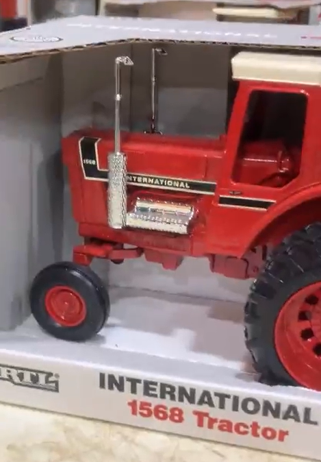 International 1568 Tractor 1/16th Scale Model by Ertl