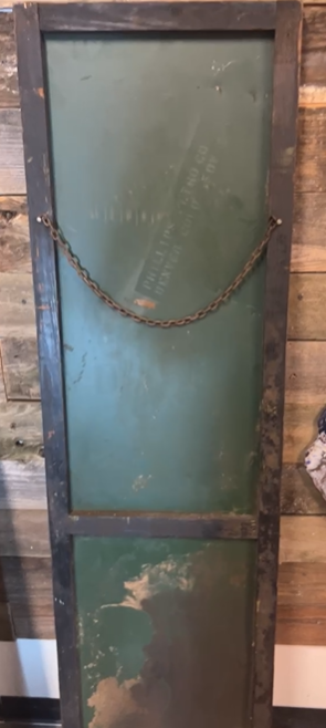 Lee Tires of Conshohocken SST Vertical Sign