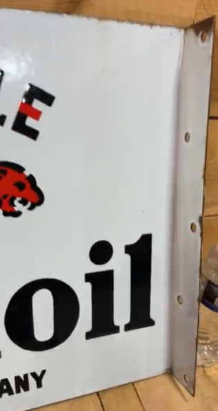 Gargoyle Mobiloil Vacuum Oil Company DSP German Flange Sign