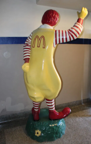 Ronald McDonald Life Size Statue McDonald’s Hamburgers