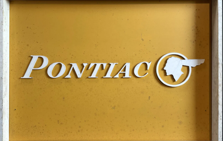 Pontiac Yellow & White Wood 42″ Dealership Sign