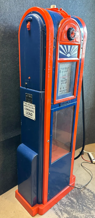 Wayne Model 60 Display Show Case Gas Pump with SSP Gulf Pump Plate