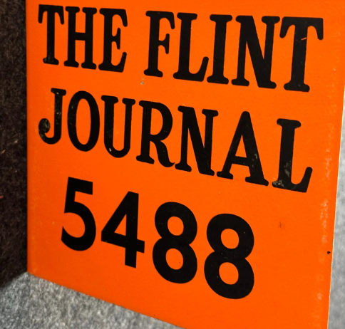 The Flint Journal 5488 DST Newspaper Flange Sign