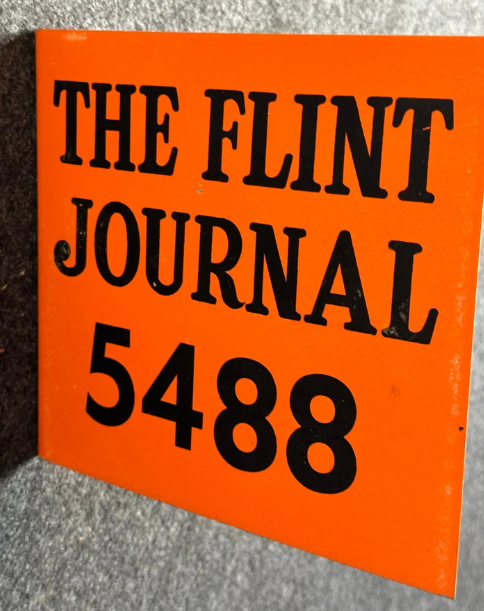 The Flint Journal 5488 DST Newspaper Flange Sign