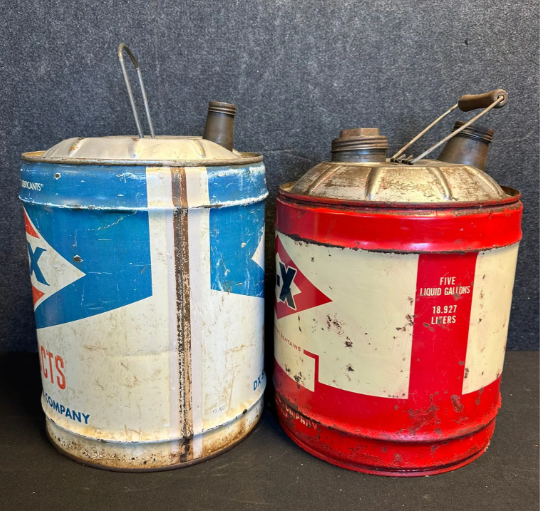 Pair DX 5 Gallon SST Motor Oil Cans