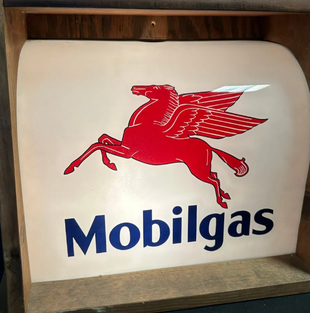 Mobilgas Mobil Oil National A38 Gas Pump Lens with Lighted Cabinet