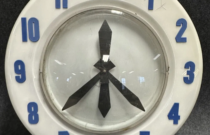 Plastic Double Hands Clock Face