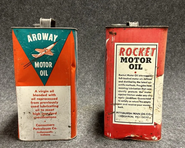 Aroway & Rocket Motor Oil Two Gallon Cans with Airplane