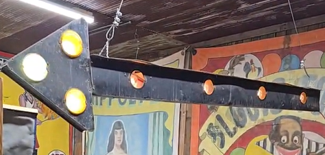 Lighted 9-Foot-Long Arrow Two-Sided Flashing Sign