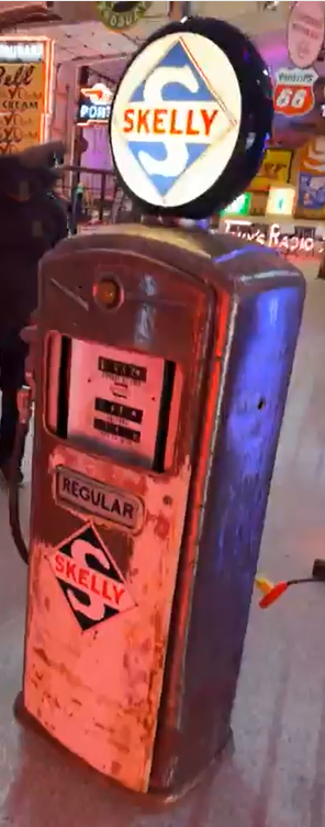 Skelly Bennett Regular Gasoline Pump