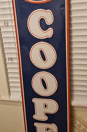 Cooper Tires SST Vertical Sign