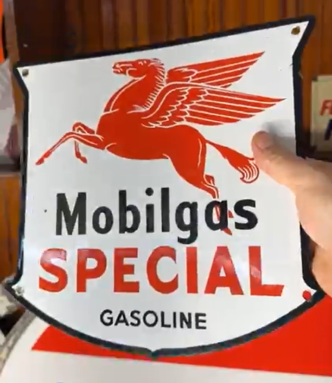 Mobilgas Special with Drop Leg Pegasus SSP Die Cut Pump Plate