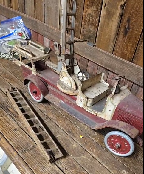 Toy Fire Engine Hook and Ladder Truck