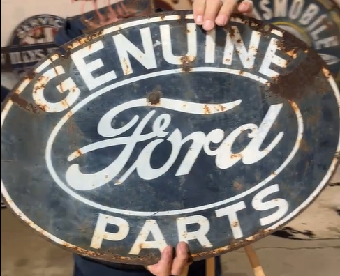 Genuine Ford Parts DST Oval Sign