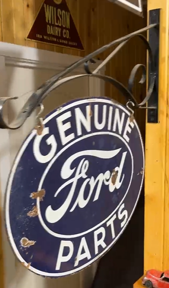 Genuine Ford Parts DSP 24 Inch Oval Hanging Sign