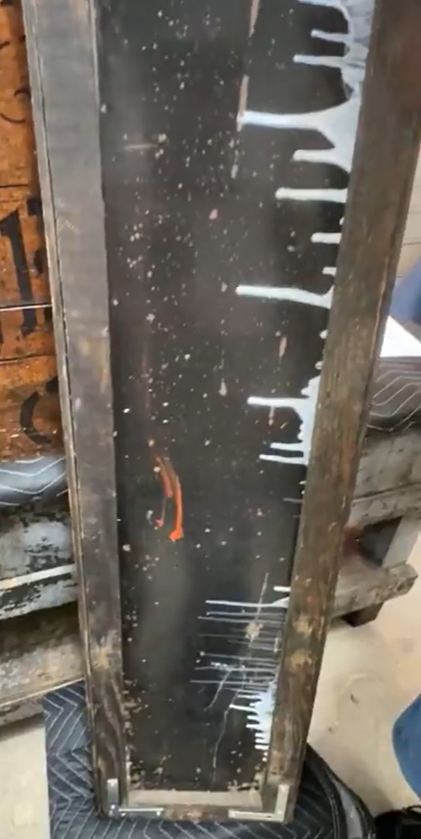 Kelly Tires SSP Vertical Sign